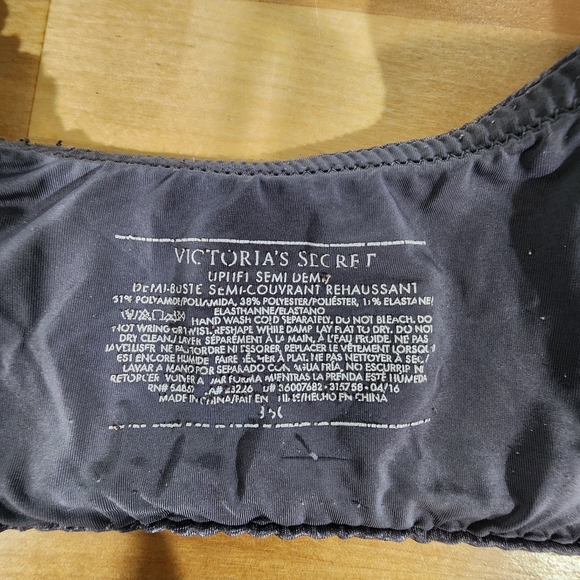 Victorias Secret Bras Lot of 4 Size 36C Preowned - Picture 6 of 9
